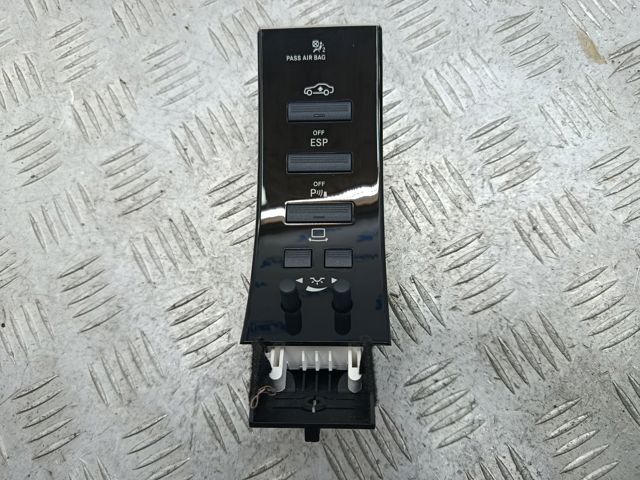 Блок кнопок центральної консолі A2218202910 MERCEDES