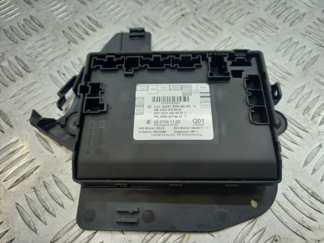 Блок комфорту передніх дверей A2219006404 MERCEDES