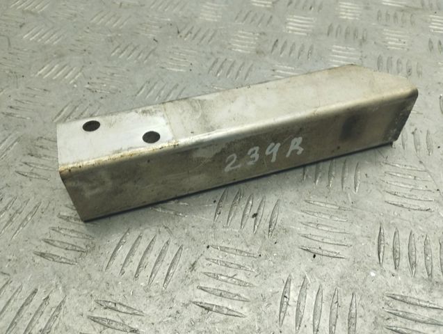 Кронштейн підсилювача переднього бампера A2466260088 MERCEDES
