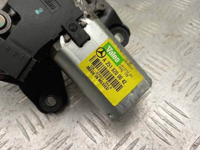 Склоочисник дверей задка A2518200042 MERCEDES