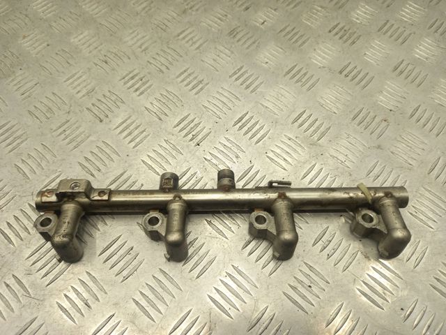 Паливна рампа A2710705595 MERCEDES
