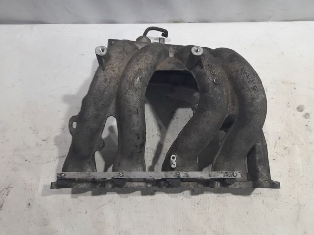 Колектор впускний A6110901537 MERCEDES