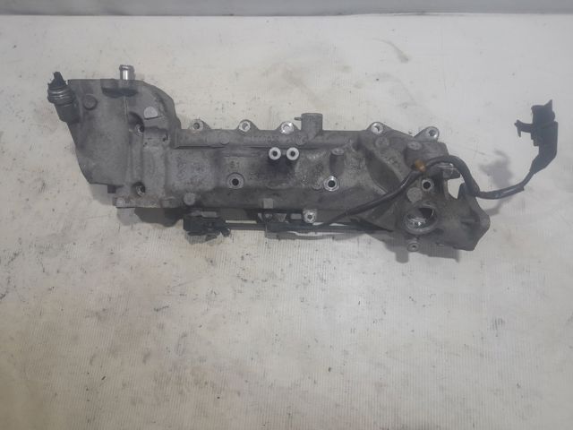 Колектор впускний, лівий A6420907037 MERCEDES