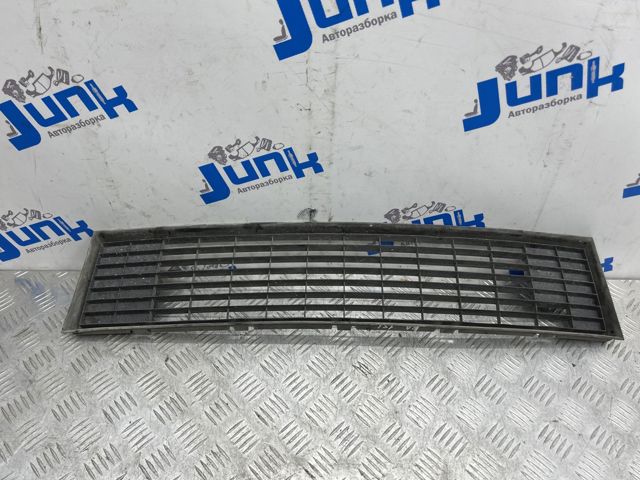 Решітка бампера нижня BB5Z17K945AA FORD
