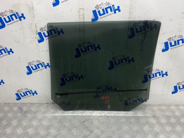 Скло задньої двері правої BB5Z7825712C FORD