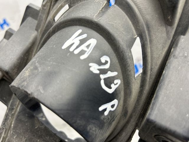 Заглушка протитуманки передньої правої DS7Z17B814CB FORD