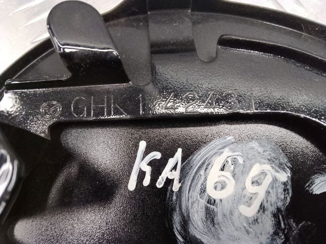 Лючок (дверцята) бензобака GHK142410 MAZDA