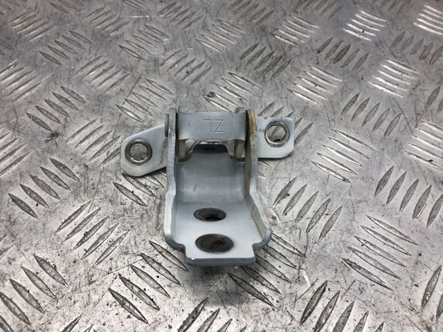 Петля передніх дверей, лівою KD5359210A MAZDA