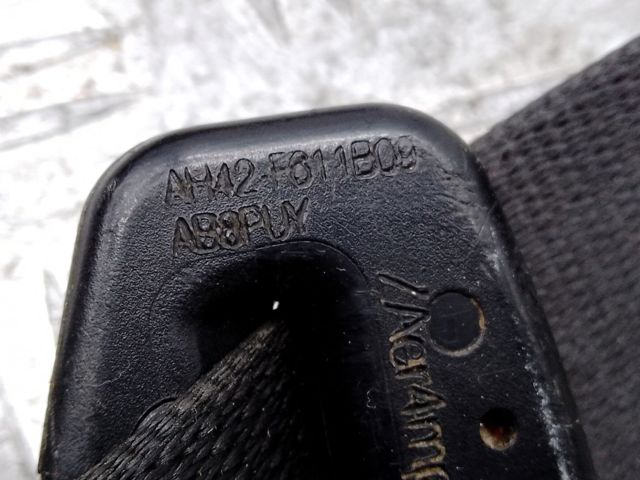 Ремінь безпеки передній лівий LR010942 LAND ROVER