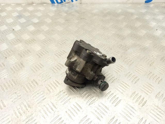 Насос рульового механізму LR011844 LAND ROVER
