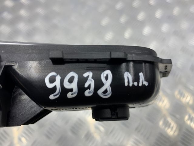 Ручка передніх дверей внутрішня, ліва LR020246 LAND ROVER