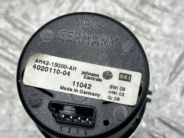 Годинники LR023521 LAND ROVER
