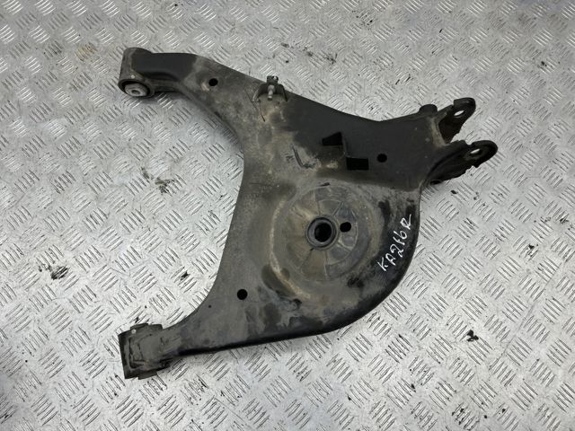 Балансир задній нижній, правий LR023713 LAND ROVER