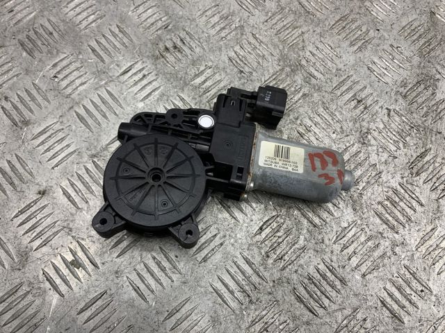 Мотор склопідйомника дверей передніх, лівих LR031661 LAND ROVER