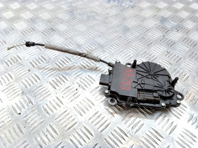 Замок і ручка дверей задка LR034351 LAND ROVER
