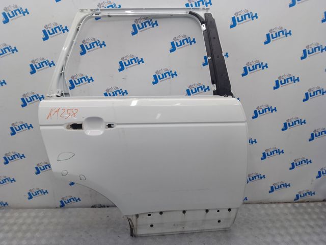 Двері задні в зборі LR036402 LAND ROVER