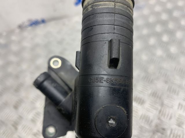 Водопровідна труба LR038758 LAND ROVER