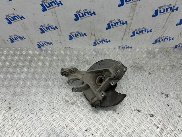 Цапфа поворотного кулака LR043593 LAND ROVER