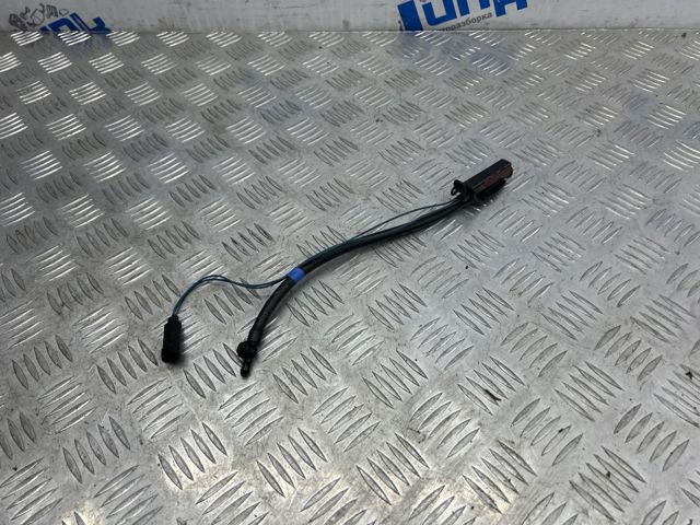 Сопло склоомивача вітрового скла LR045321 LAND ROVER
