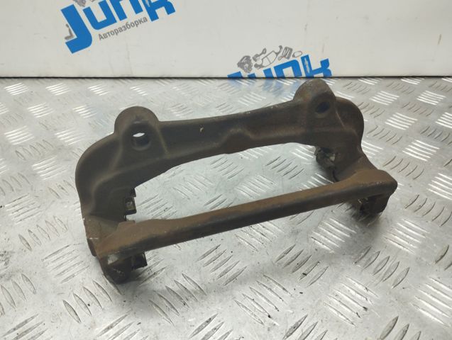 Кронштейн гальмівного супорта LR051627 LAND ROVER