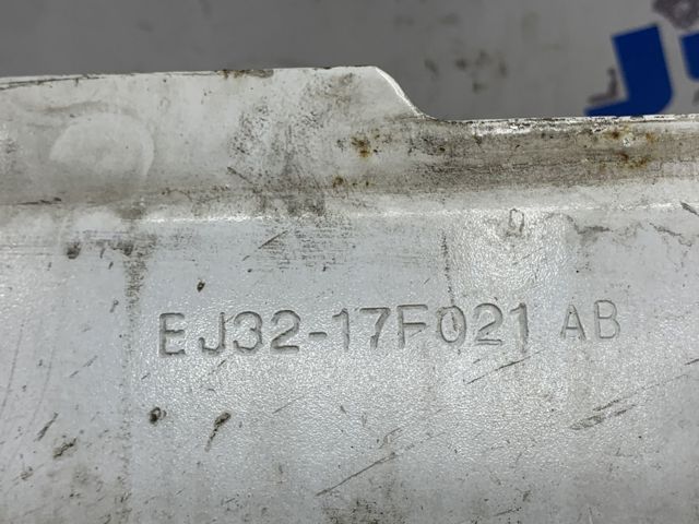 Підсилювач бампера переднього LR055992 LAND ROVER