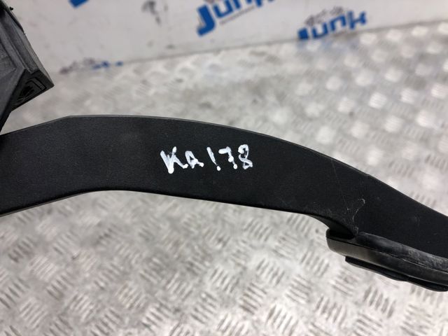 Педаль газу (акселератора) LR072171 LAND ROVER
