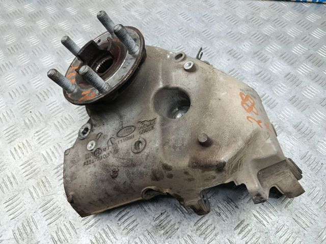 Кулак поворотний правий LR076249 LAND ROVER
