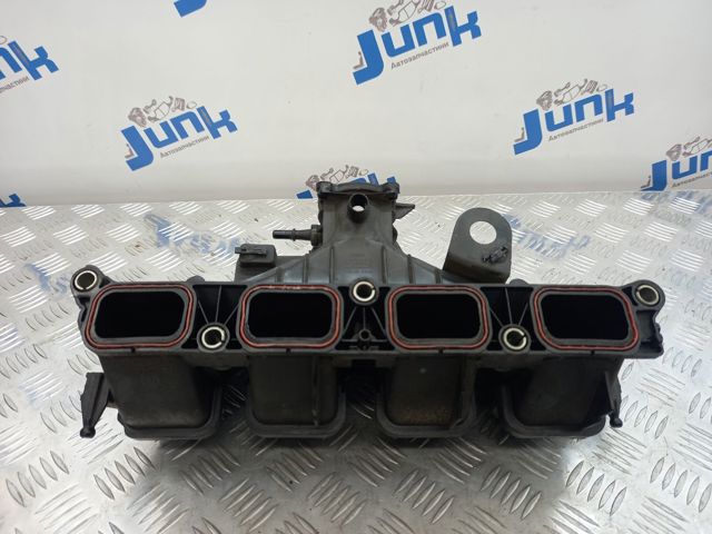 Колектор впускний LR083482 LAND ROVER