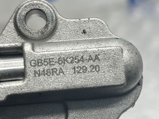 Гідронатяжитель ланцюга LR095137 LAND ROVER