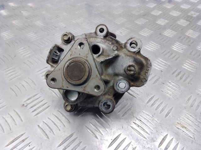 Насос системи охолодження PE0115010D MAZDA