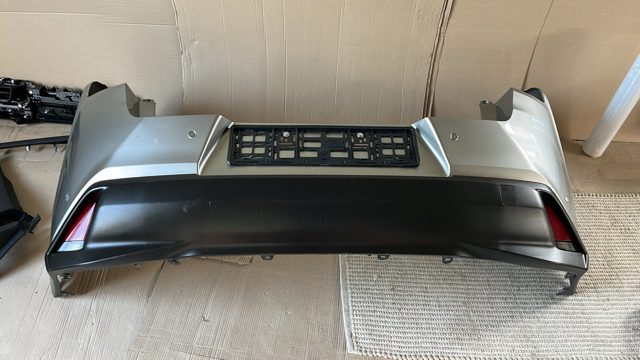 Бампер задній 5215976920 TOYOTA