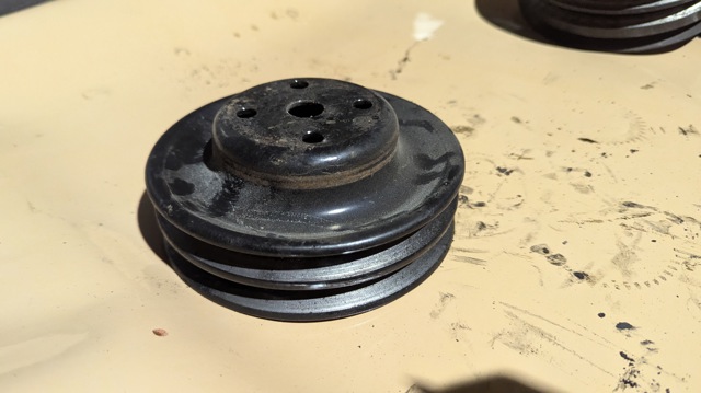 Шків водяного насоса 1079086 FORD