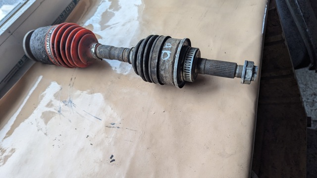 Вісь передня в зборі 1328094 FORD