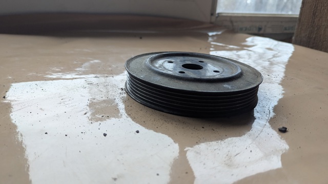 Шків водяної помпи 1330A016 MITSUBISHI