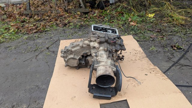 Роздавальна коробка 3242A015 MITSUBISHI