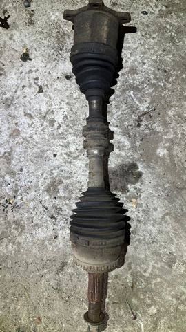 Привід передній правий 391008H615 NISSAN