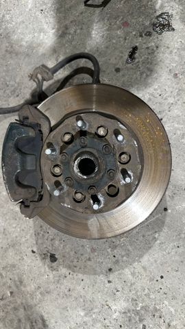 Цапфа передня ліва 400157Z350 NISSAN