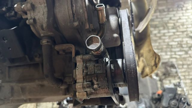 Насос гідравліки 49110EB300 NISSAN
