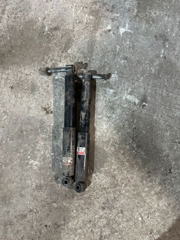 Амортизаційна стійка задня 553003E060 HYUNDAI