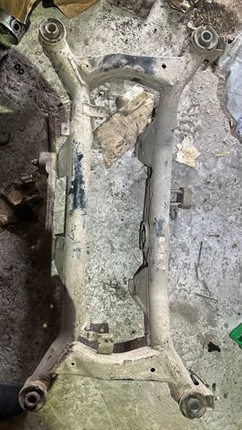 Підрамник задній 55400EQ701 NISSAN