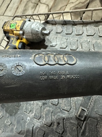 Трубка, що нагнітається 80A145673L VAG