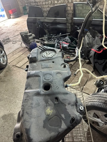 Бензобак 80A201021BT VAG