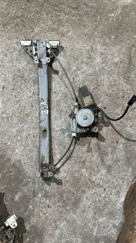 Моторчик склопідйомника двері задніх, лівих 827312S721 NISSAN