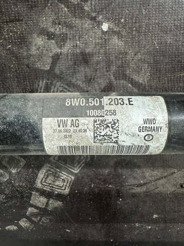 Піввісь задня, ліва 8W0501203E VAG