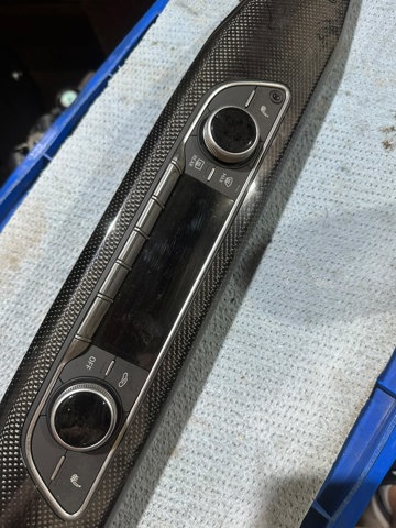 Блок управління кондиціонером 8W0820043BJ VAG