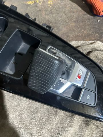 Рукоятка важеля КПП 8W1713111B VAG