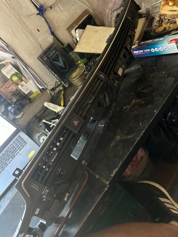 Решітка повітроводу 8W1820902D VAG
