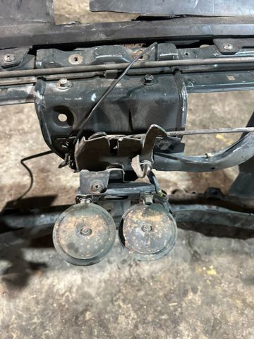 Запор капота (замок і привід замка капота) MB669561 MITSUBISHI