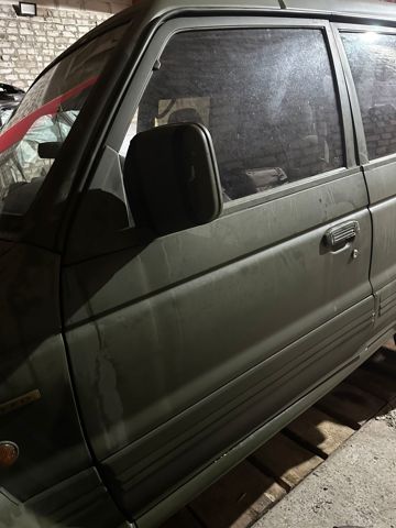 Дверь передня ліва MB861335 MITSUBISHI