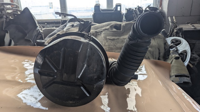 Корпус повітряного фільтра, нижня частина MR239404 MITSUBISHI